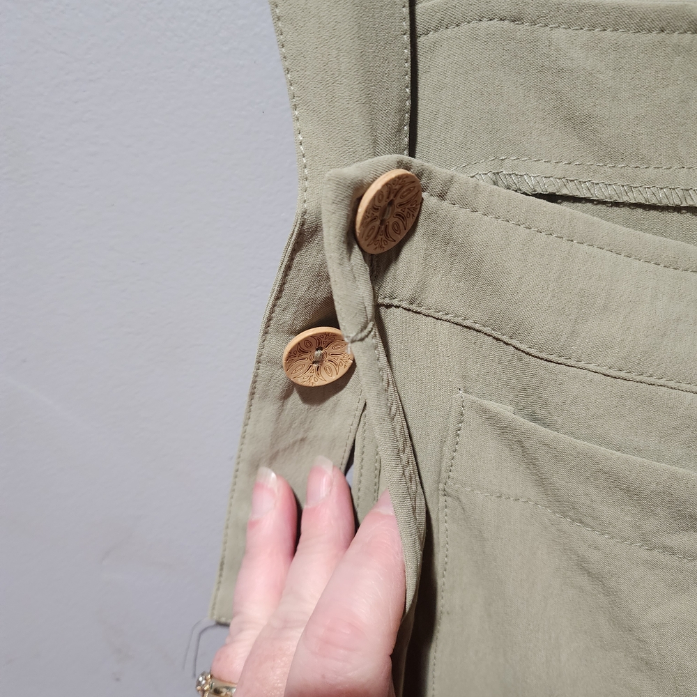 Elegant Olive Green Sleeveless Dress - Picture 8 of 9